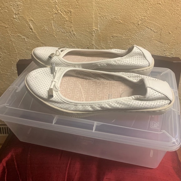 Rockport flats - Picture 3 of 3